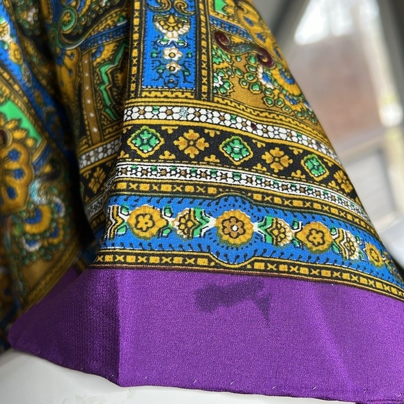 Christian Dior Rare Vintage 55” x 53” Extra Large Silk Shawl Wrap Scarf - Picture 9 of 13